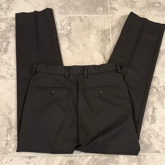 Amazon Essentials Men’s Gray Dress Pant - Picture 5 of 5